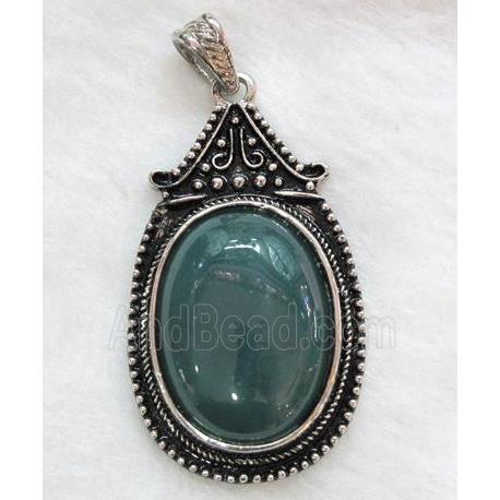 Green Aventurine Oval Pendant Alloy Antique Silver