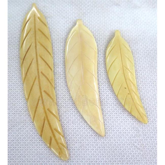 yellow cattle bone leaf pendant without hole