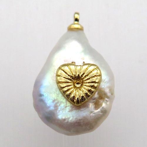 Natural pearl pendant with heart