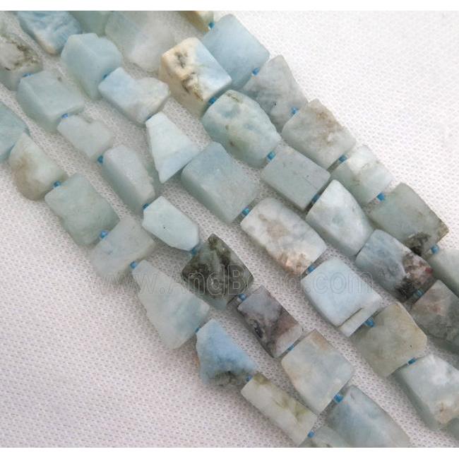 Aquamarine bead, freeform, blue