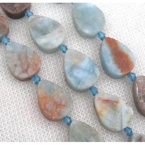 Aquamarine teardrop beads, blue