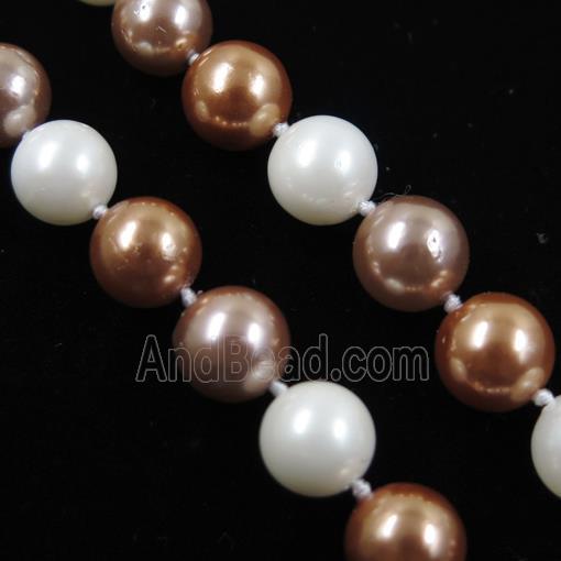 Pearlized Shell knoted necklace with clasp, round
