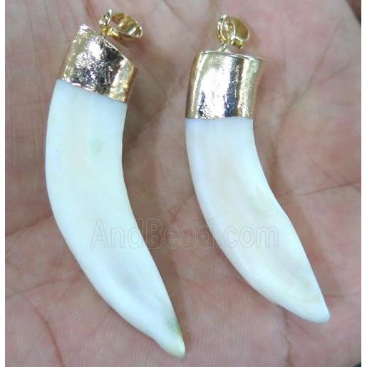 wolftooth pendant, horn, gold plated
