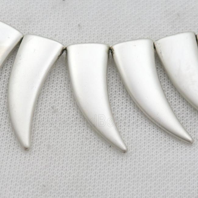 Hematite horn beads, duck silver